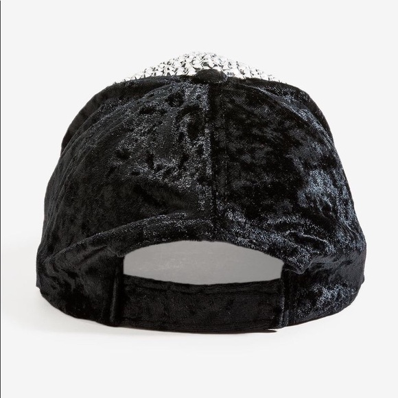 Bejeweled Velvet Cap! - Picture 4 of 7